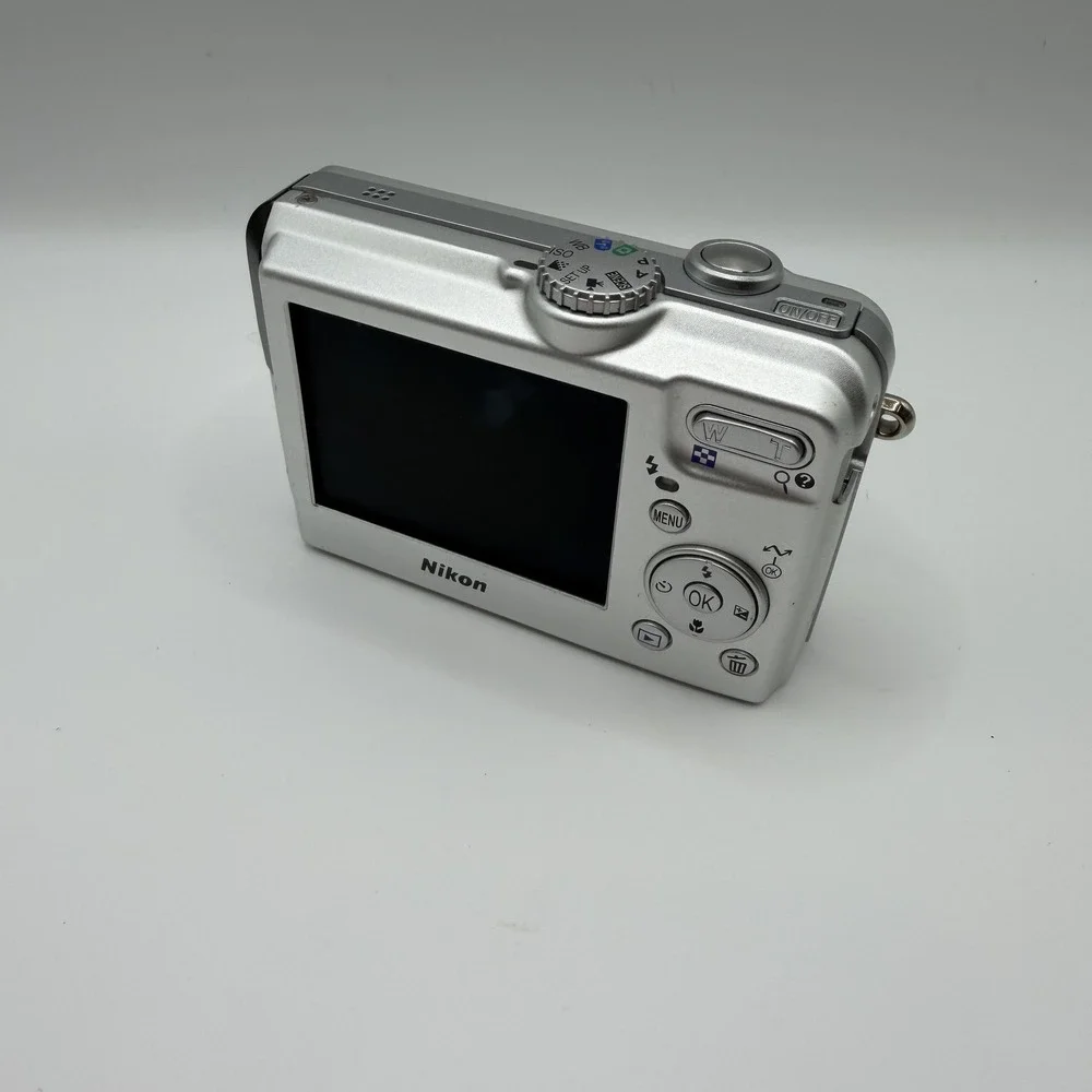 Nikon Coolpix P2 Digital Camera 5.1 MP 3.5X‎ Zoom Wi-Fi Silver Compact LCD